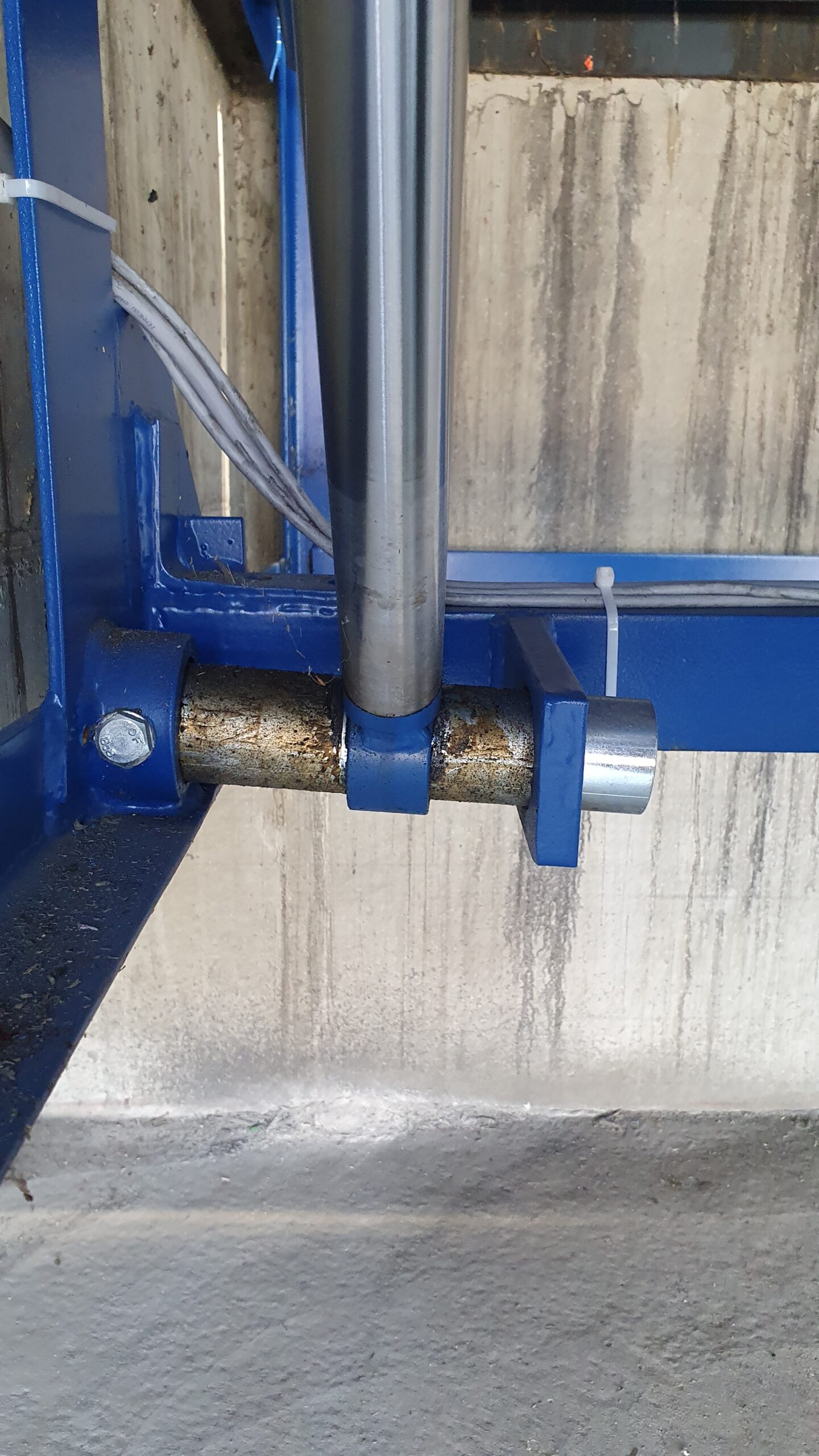 Zylindereinbolzung überlastet